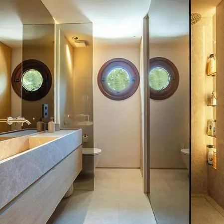 Beautiful Duplex Penthouse Apartment *